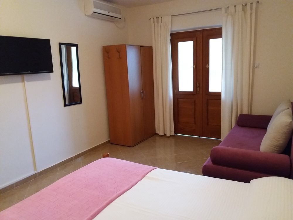 Studio Apartments Petkovic Teodo Esterno foto